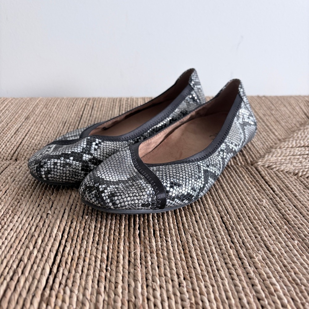 Vionic Shoes Women's Size 8.5W WIDE Flats Caroll Snake VS323 Office